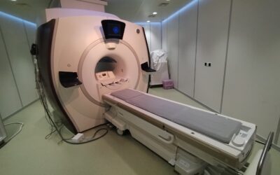 2012 GE Optima MR750 MRI  3T – 32 Channel
